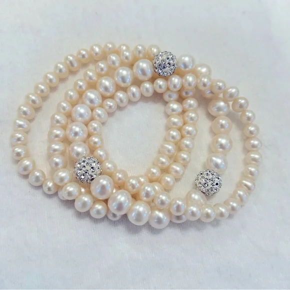 Costume Pearl stacking stretch Bracelets - Picture 1 of 1